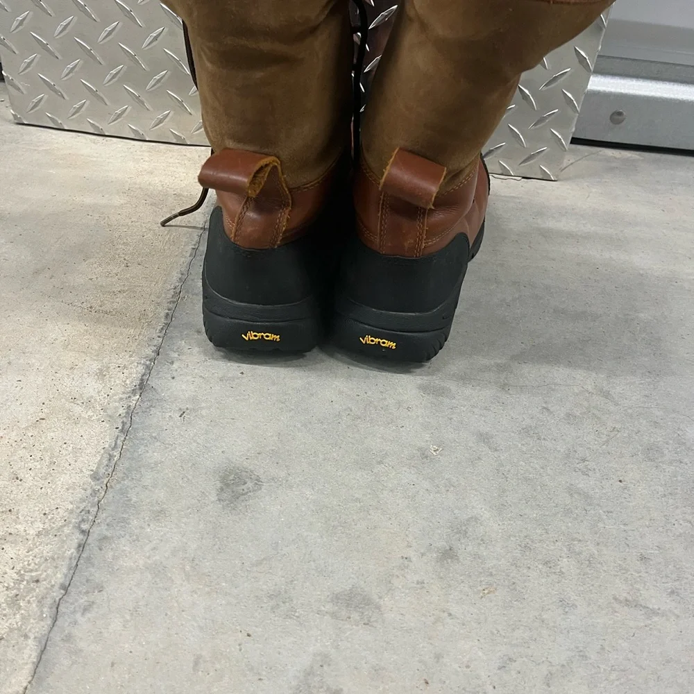 UGG Boots - Picture 8 of 8